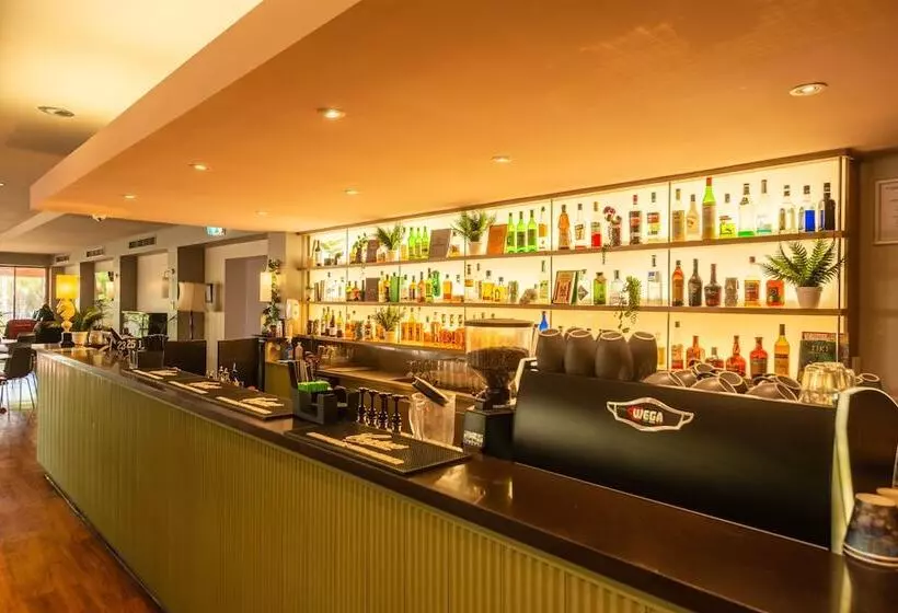 モーテル The Continental Hotel Broome