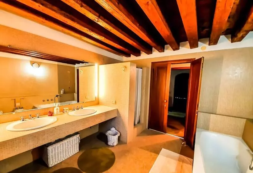 Majatalo Villa Foscolo   Luxury Rooms & Apartments