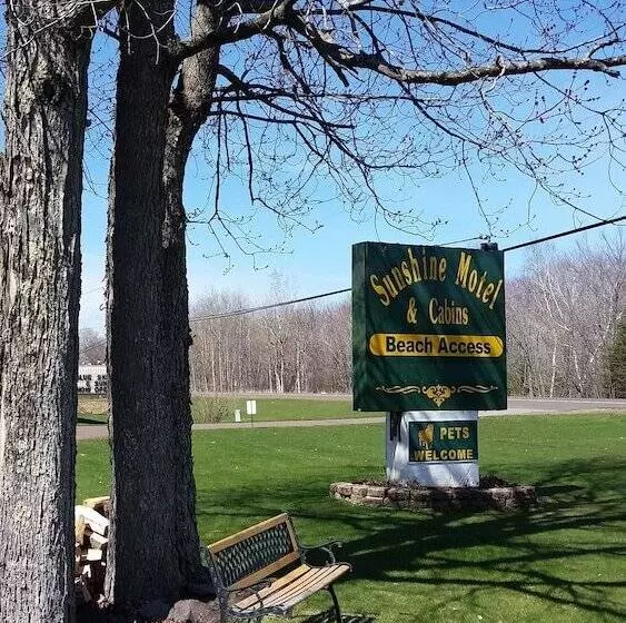 Sunshine Motel And Cabins