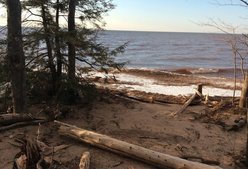 Sunshine Motel And Cabins