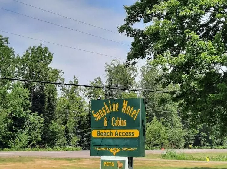 Sunshine Motel And Cabins
