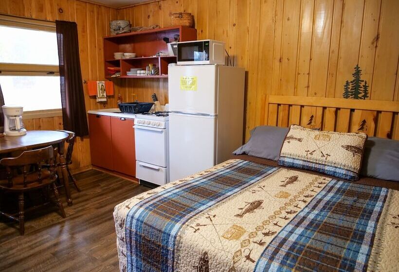 Sunshine Motel And Cabins