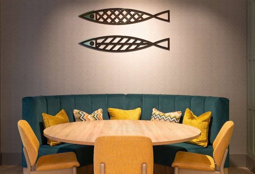 בית מלון כפרי Hampton By Hilton Torquay