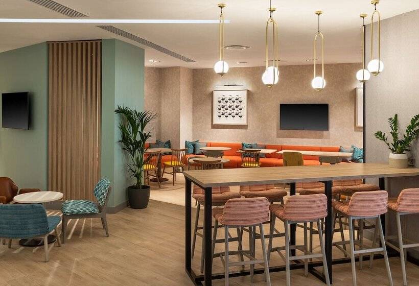 בית מלון כפרי Hampton By Hilton Torquay