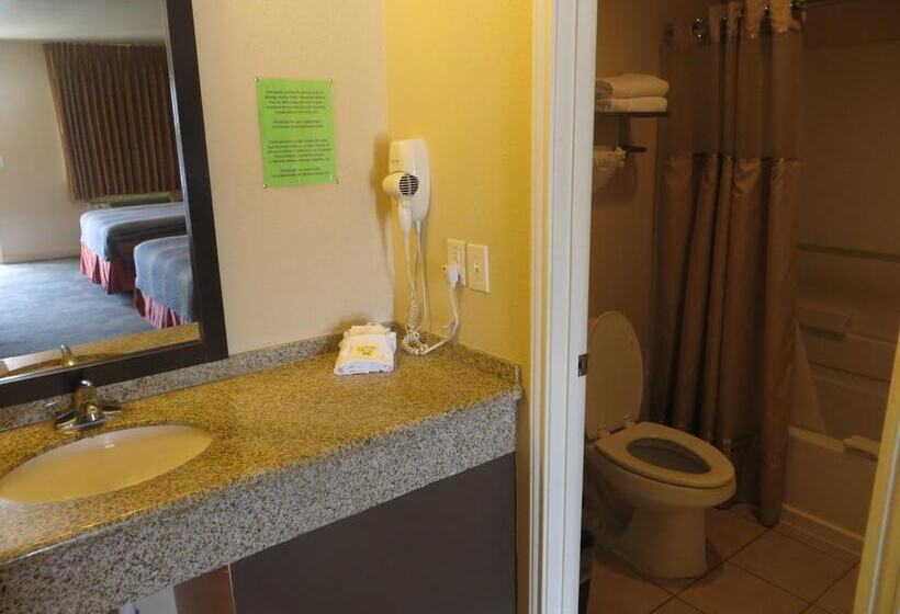 فندق Kenedy Country Inn