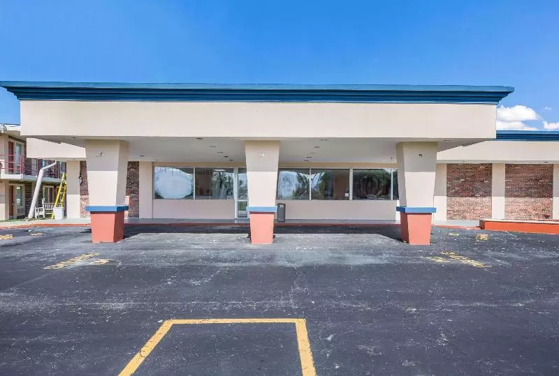 モーテル Econo Lodge Neenah