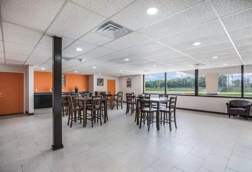 モーテル Econo Lodge Neenah