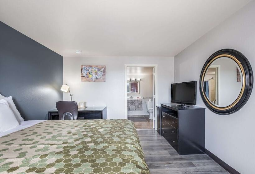 모텔 Econo Lodge Neenah