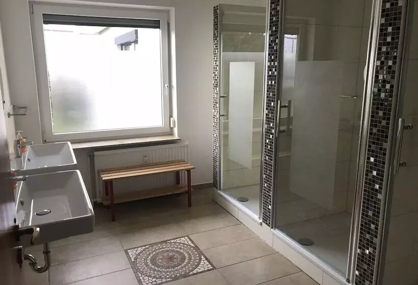 ペンション Maxbed