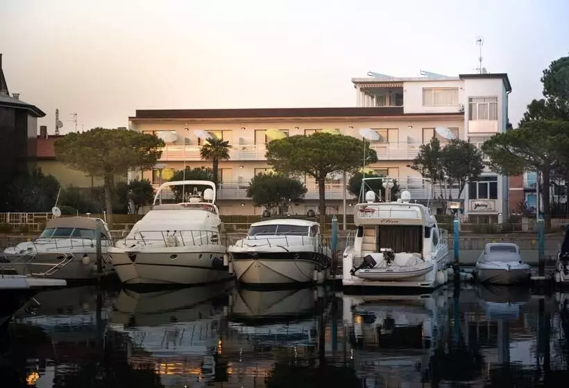 Yachting Residence