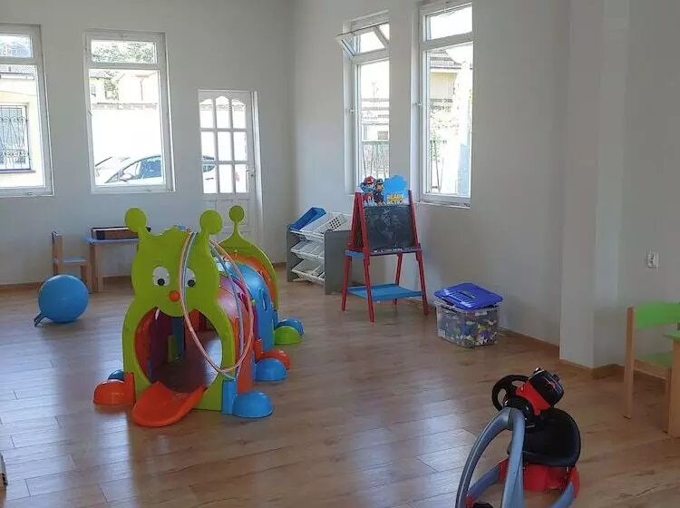 ペンション Ow Gromada Pod Topolami