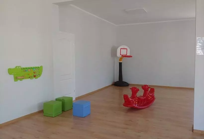 ペンション Ow Gromada Pod Topolami