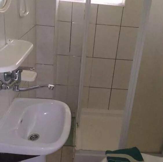 ペンション Ow Gromada Pod Topolami