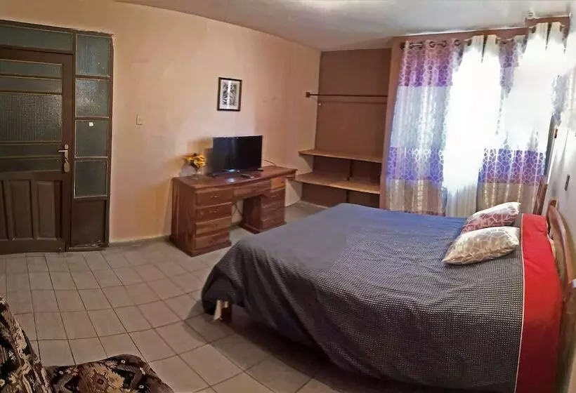 تختخواب و صبحانه La Casa Discreta Cochabamba