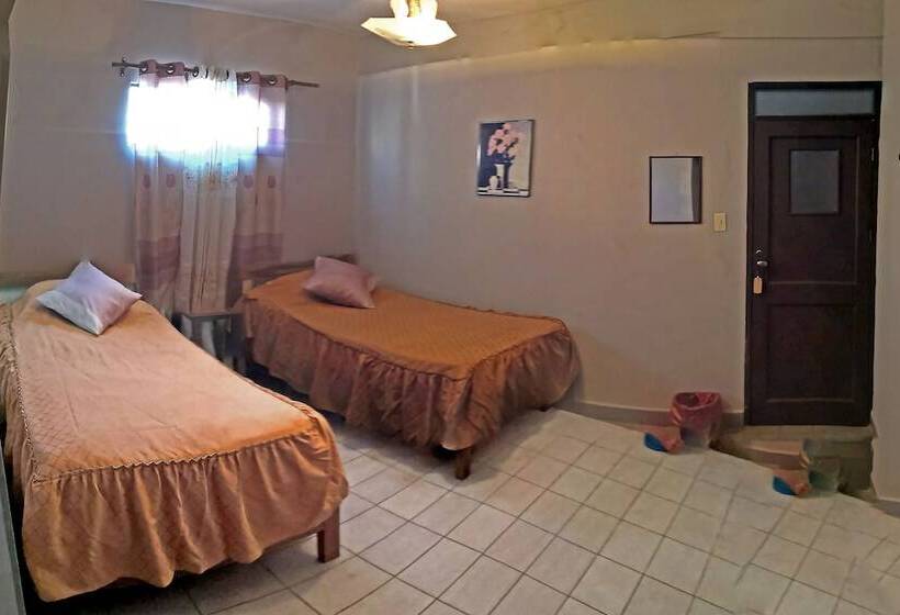 تختخواب و صبحانه La Casa Discreta Cochabamba