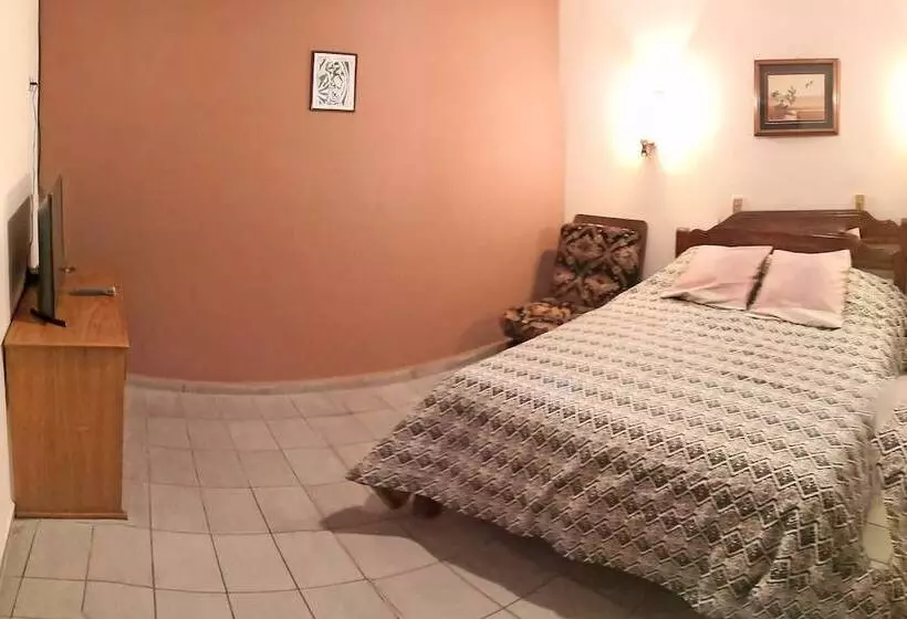 تختخواب و صبحانه La Casa Discreta Cochabamba