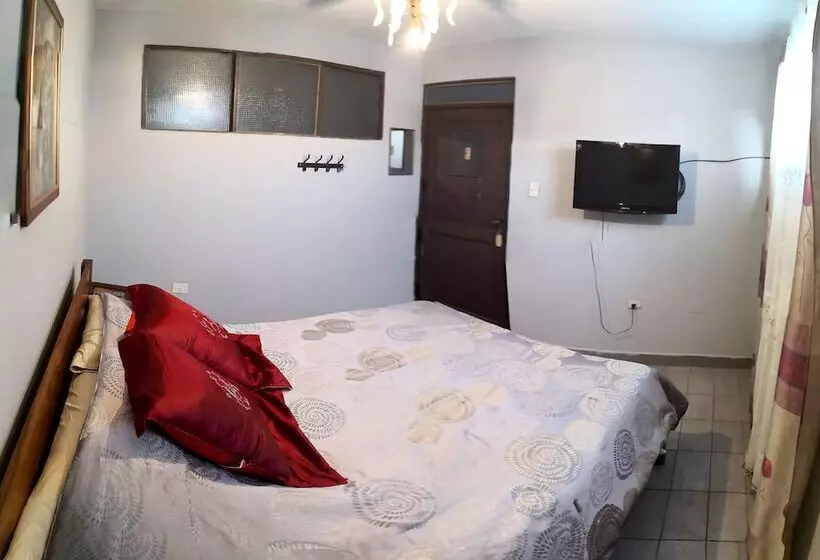 تختخواب و صبحانه La Casa Discreta Cochabamba