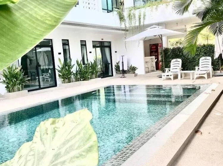 هتل Raing Phnom Bungalow