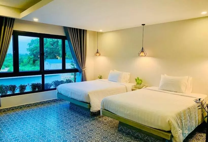 هتل Raing Phnom Bungalow