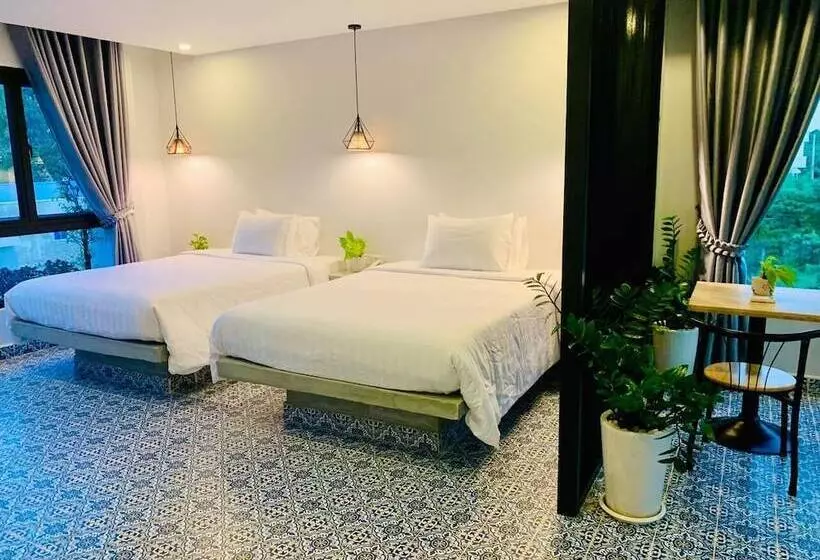 هتل Raing Phnom Bungalow
