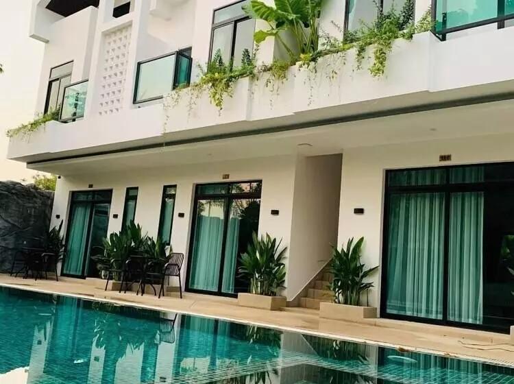 هتل Raing Phnom Bungalow