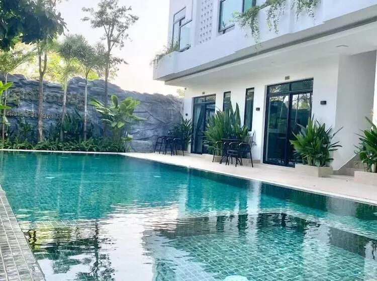 هتل Raing Phnom Bungalow