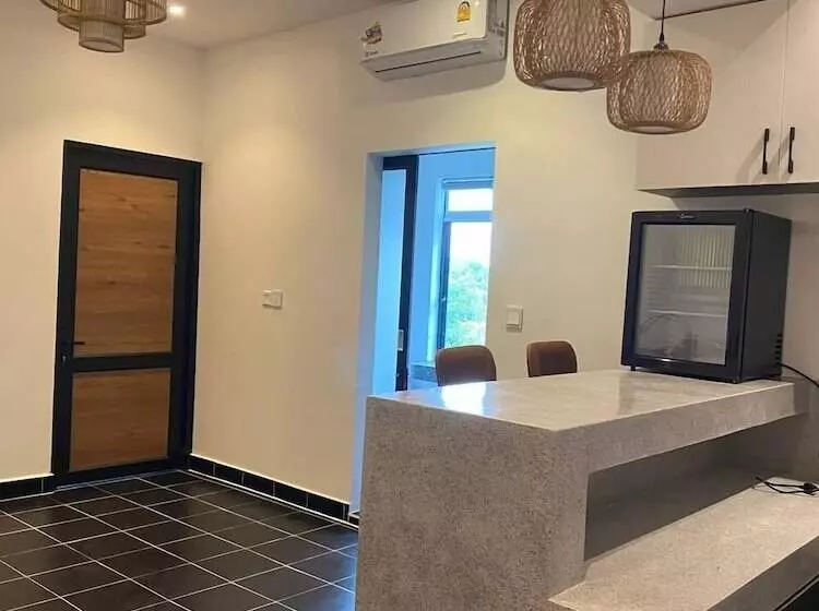 هتل Raing Phnom Bungalow