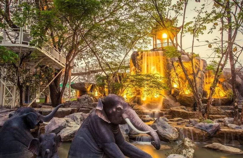 هتل Resort Huangchui Baan Phu Khao