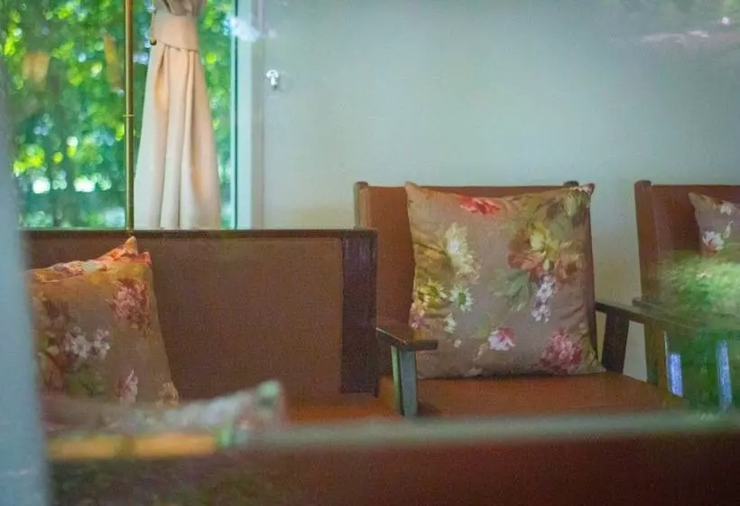 هتل Resort Huangchui Baan Phu Khao