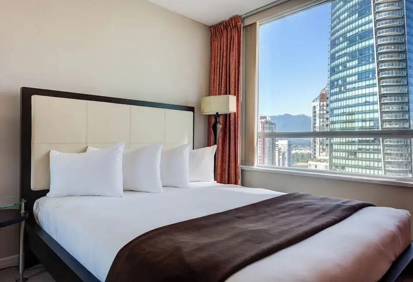 Carmana Hotel & Suites