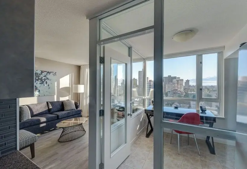 Carmana Hotel & Suites