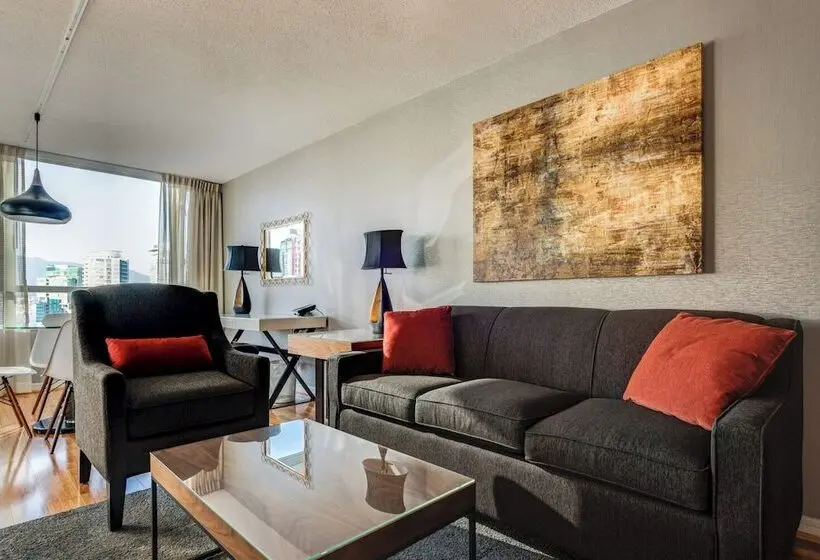 Carmana Hotel & Suites