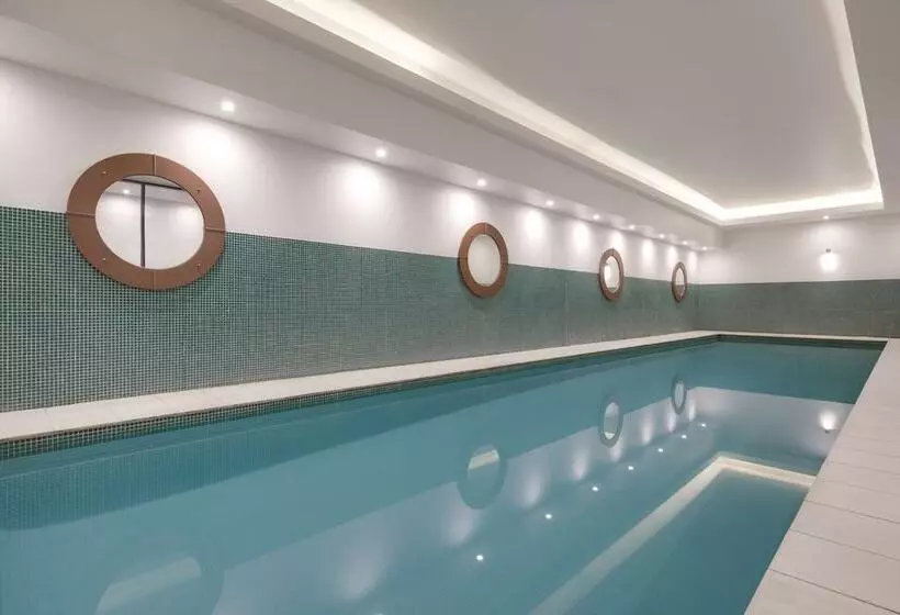 Adina Apartment Hotel Coogee Sydney