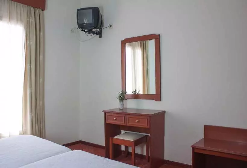 בית מלון כפרי Art Pythia