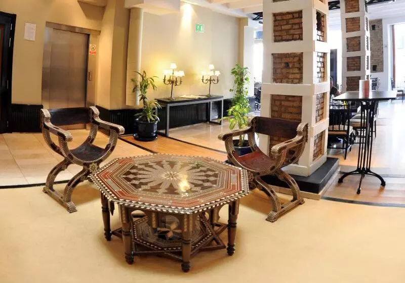 هتل Atarazanas Malaga Boutique