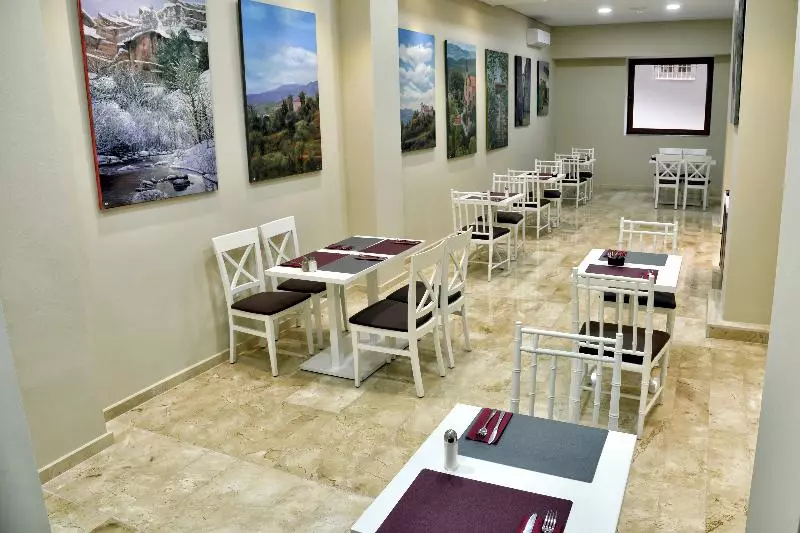 هتل Atarazanas Malaga Boutique