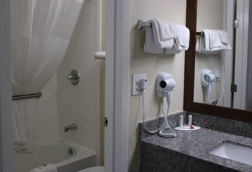 فندق Baymont By Wyndham Morganton