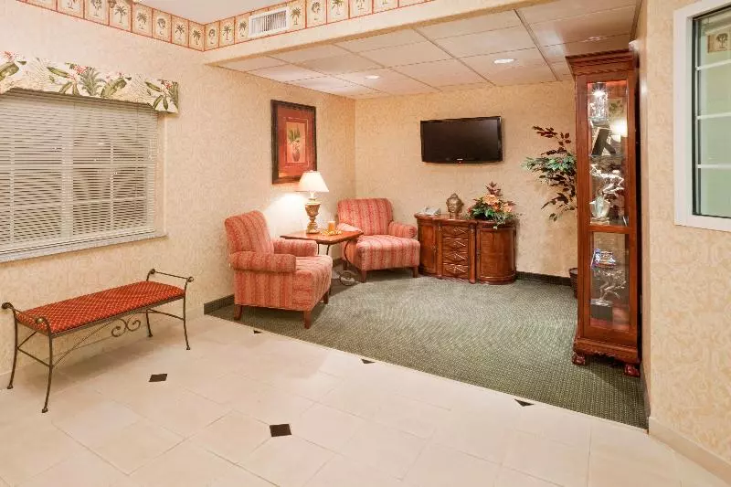 هتل Candlewood Suites Tyler, An Ihg