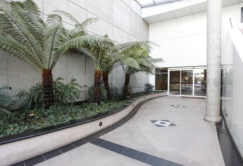 Carmana Hotel & Suites