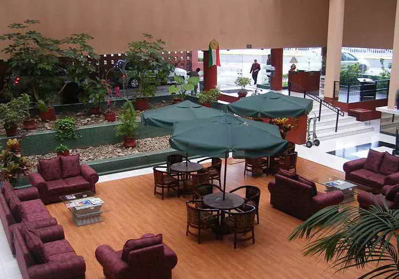 ホテル Casa Grande Aeropuerto