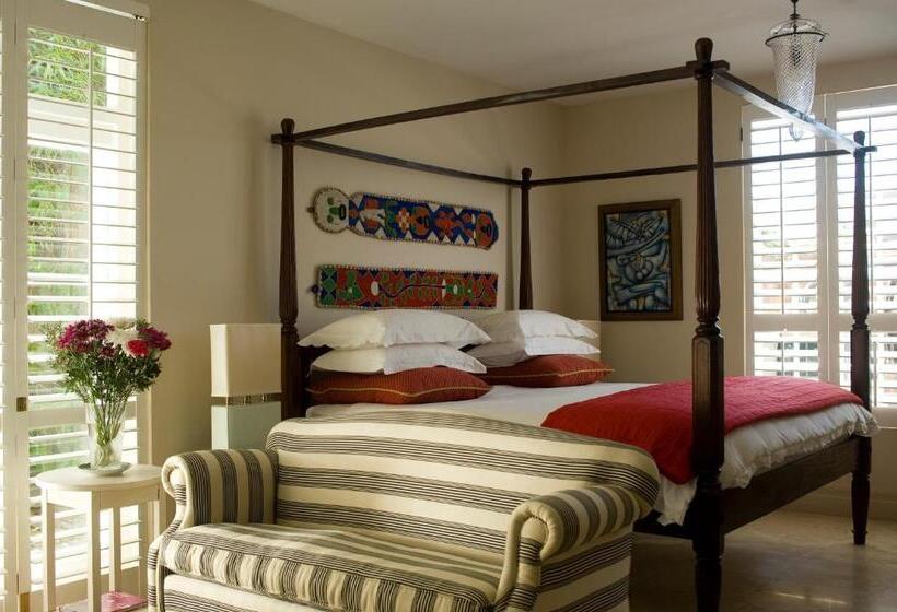 בית מלון כפרי Colona Castle