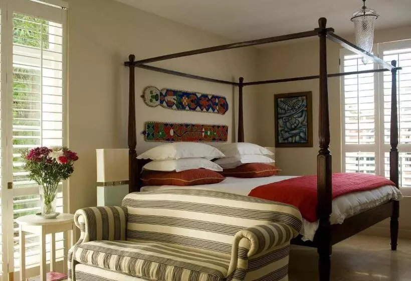 בית מלון כפרי Colona Castle