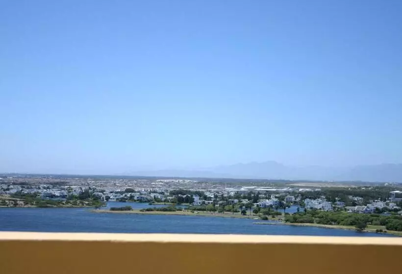 בית מלון כפרי Colona Castle