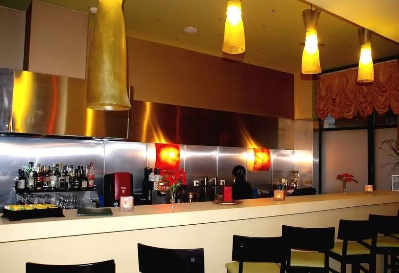 בית מלון כפרי Delphi Art