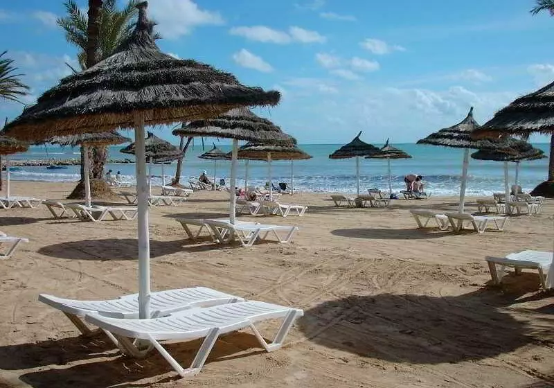 호텔 Hari Club Beach Resort