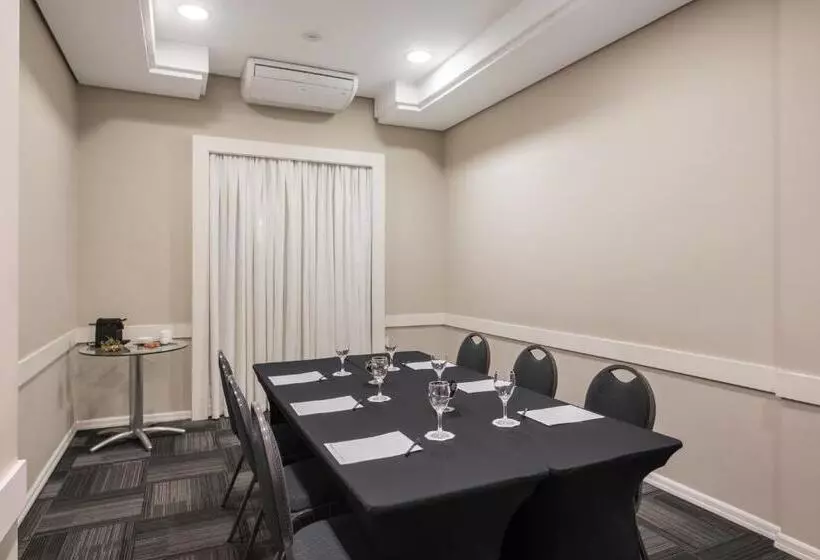 Hotel Intercity Aeroporto Porto Alegre