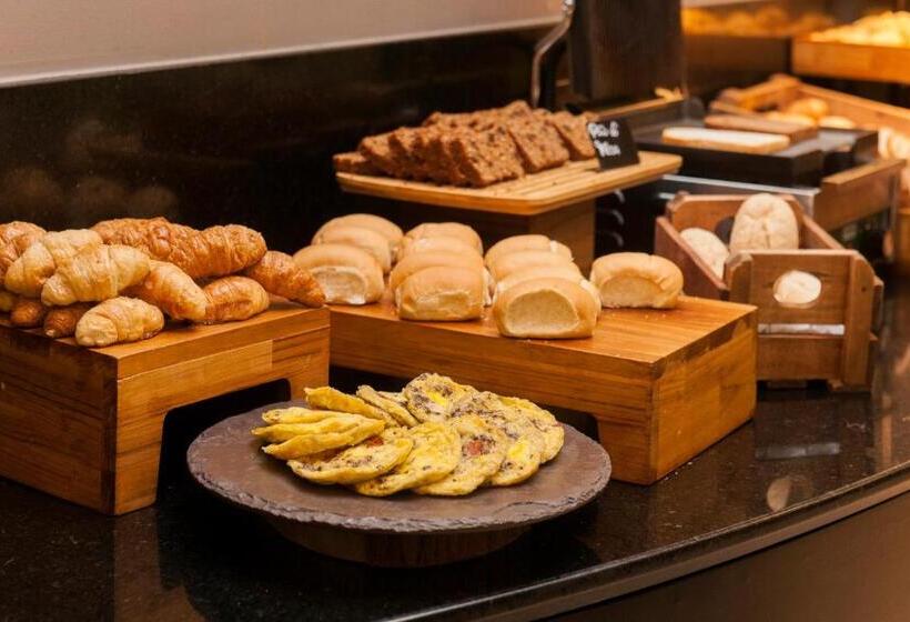 هتل Intercity Aeroporto Porto Alegre