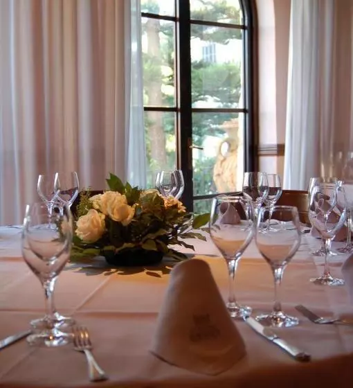 호텔 Rotana Golf Resort