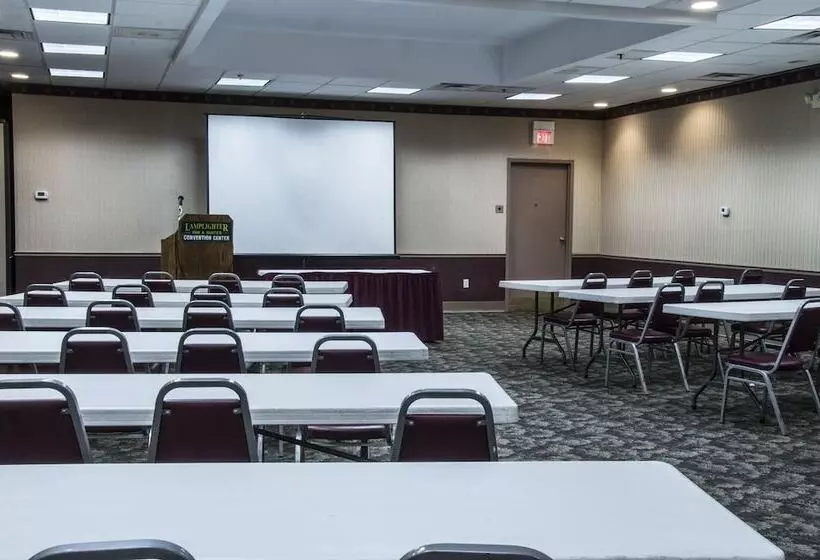 هتل Lamplighter Inn And Suites  North