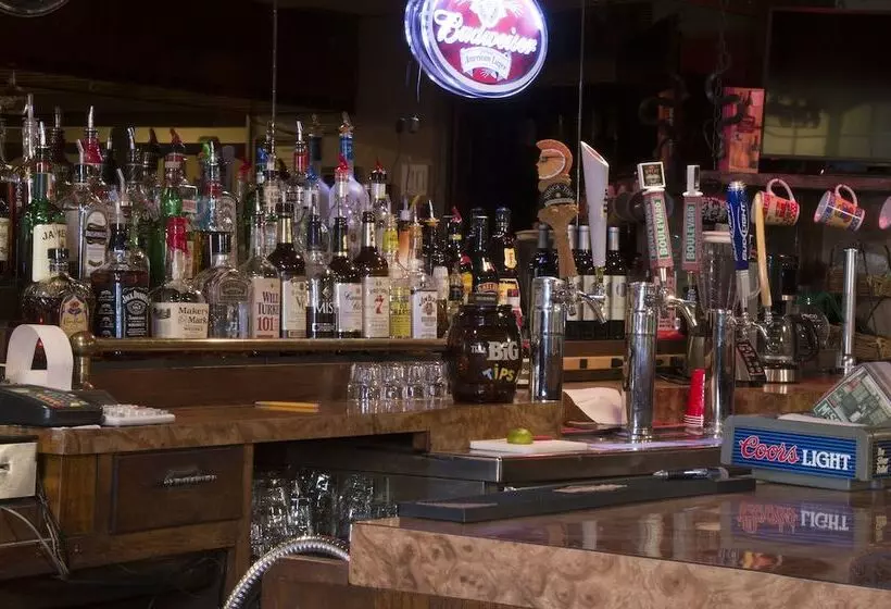 هتل Lamplighter Inn And Suites  North